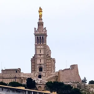  Appartement T2 Vue Sur La Basilique De Notre Dame De La Garde